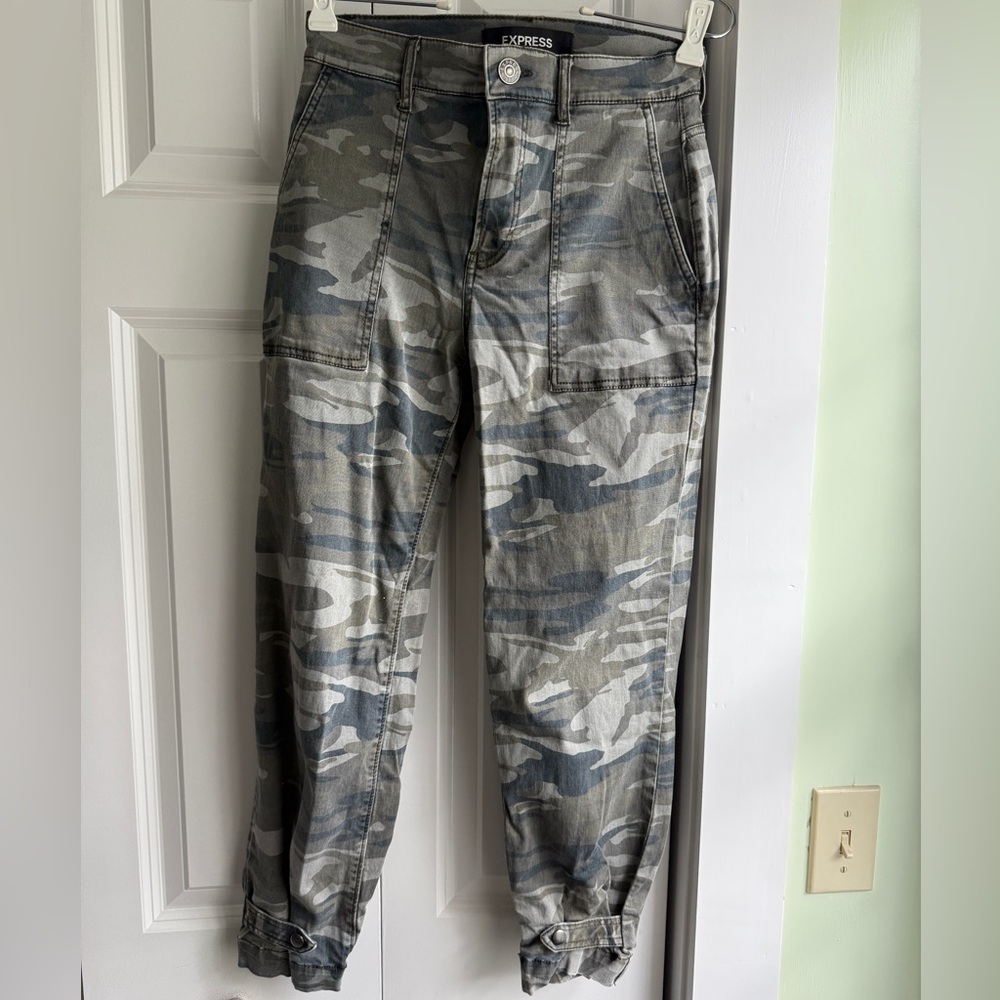 Express Camouflage Ankle Jeans